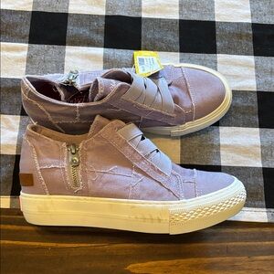 KIDS BLOWFISH MAMBA SNEAKER light purple 4 youth new